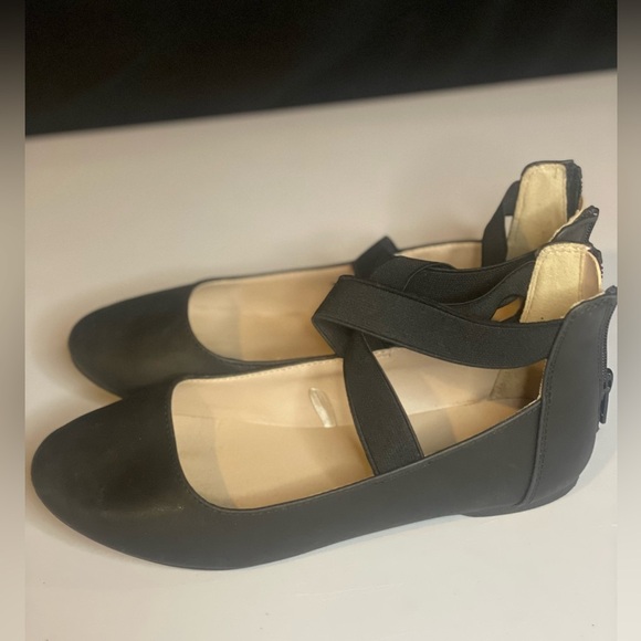 Childrens Place Black Ballet Flats, girls 3, preloved, no box - Picture 2 of 3